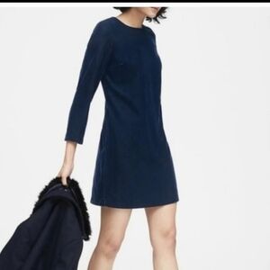 Banana Republic's Women's Long Sleeved Shift Dress In Navy. NWT Size 6